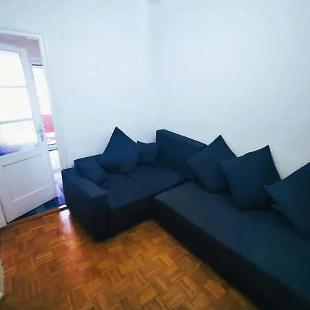 Cozy Private Apartment-chuv, Metro, Center. Apartman Lausanne